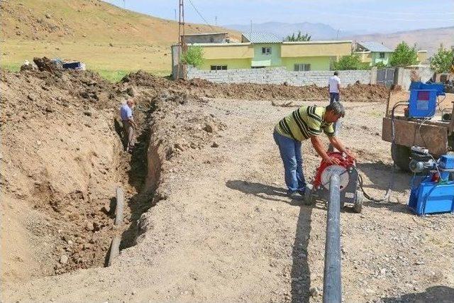 Cizre’de Cudi Mahallesi’ne 900 Metre Polietilen Boru Döşendi