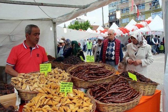 Bayır-bucak Türkmenleri İçin Yardım Kermesi 1