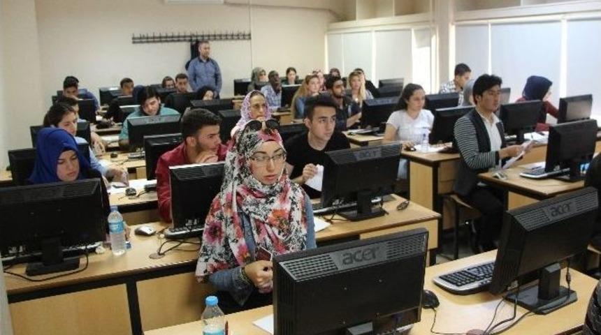 Fırat &Uuml;niversitesi Yabancı &Ouml;ğrenci Alım Sınavları Yapıldı