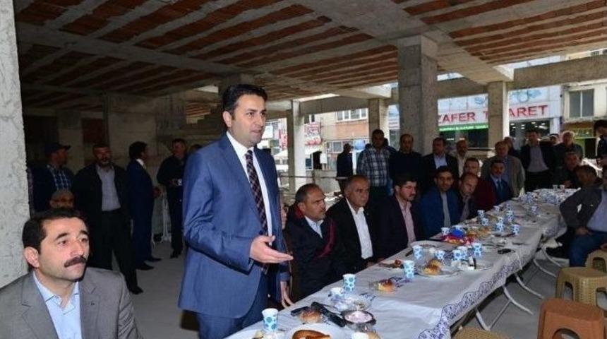 Başkan Eroğlu, Esnaflarla Bir Araya Geldi