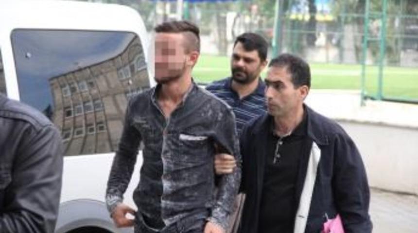 Ş&uuml;phe &Uuml;zerine 2 Adet Silahla Yakalandılar