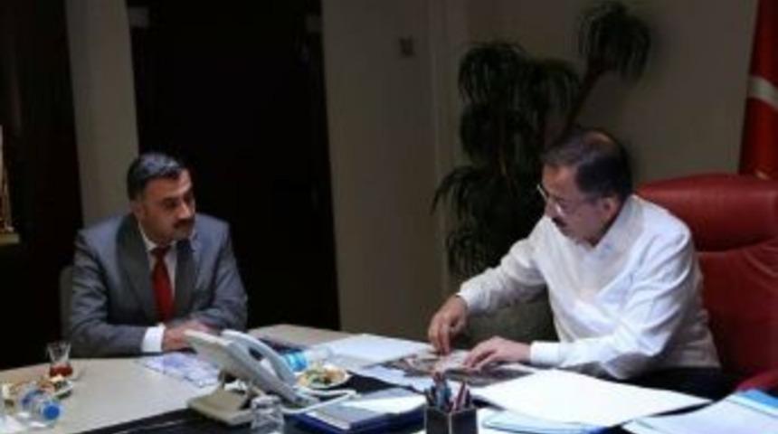 Develi Belediye Başkanı Mehmet Cabbar, &Ouml;zhaseki&rsquo;yi Kutladı
