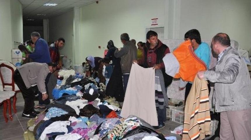 Sorgun&rsquo;da &Ccedil;adırları Sular Altında Kalan Tarım İş&ccedil;ilerine Dost G&ouml;n&uuml;ll&uuml;ler Sahip &Ccedil;ıktı