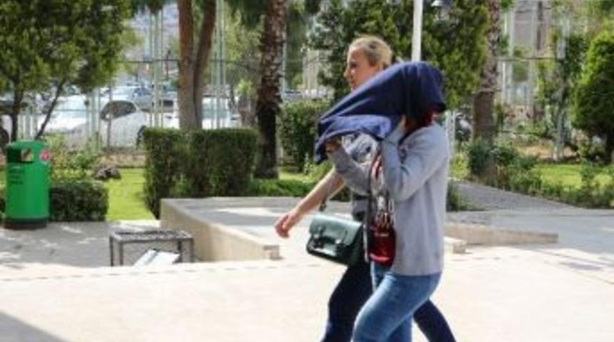 Alanya&rsquo;da Pkk Ter&ouml;r &Ouml;rg&uuml;t&uuml;ne &Uuml;ye Kadın Yakalandı