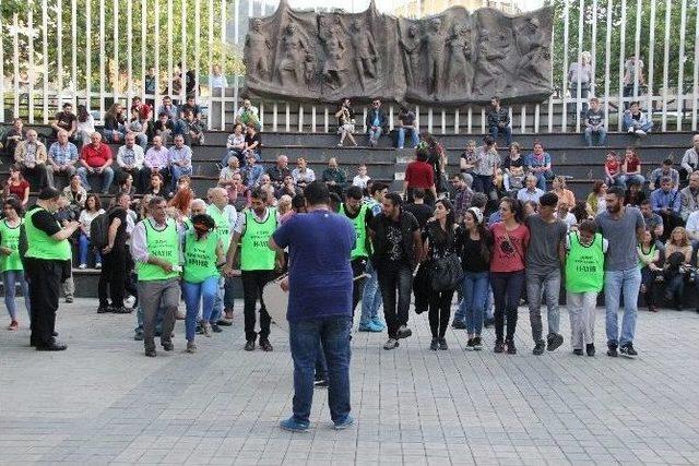 Çevreciler Termik Santrale Karşı Hukuk Zaferini Halay Çekerek Kutladı