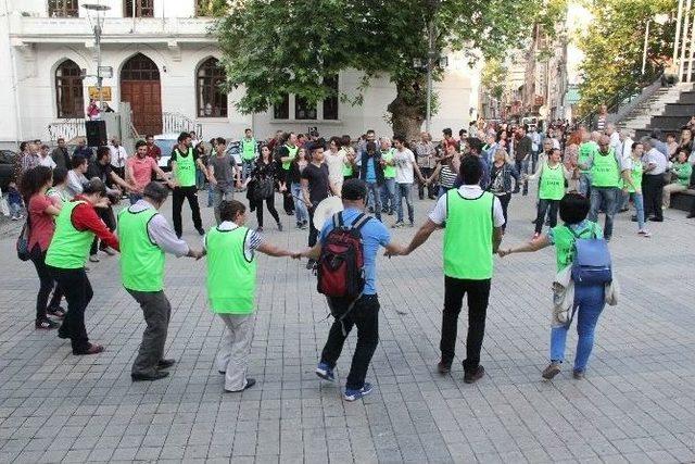 Çevreciler Termik Santrale Karşı Hukuk Zaferini Halay Çekerek Kutladı