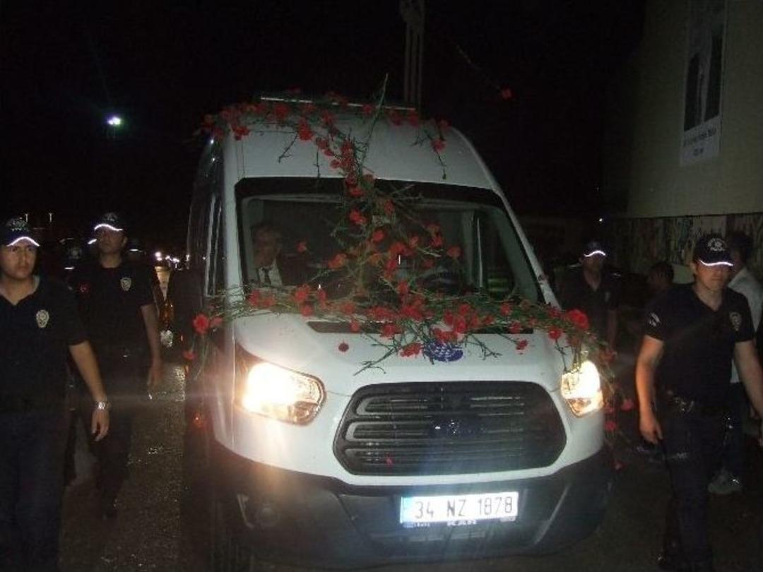 Saatlerce Cenazeyi Beklediler