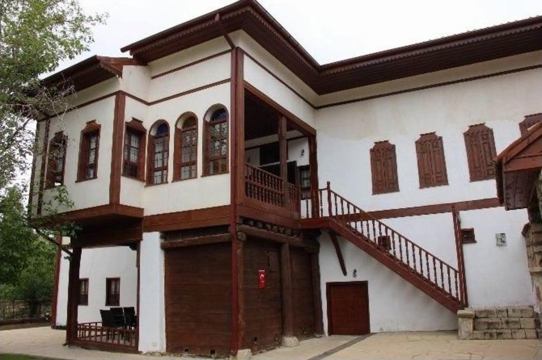 İl &Ouml;zel İdaresi&rsquo;nin Onardığı Konaklar Turizme Kazandırıldı