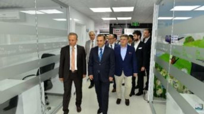 Vali T&uuml;rker Ağız Ve Diş Sağlığı Merkezi A&ccedil;ılışına Katıldı