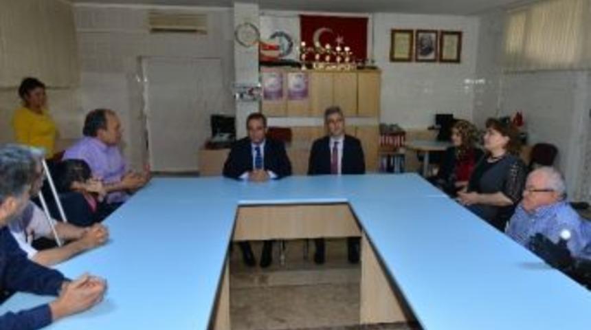 Vali T&uuml;rker Engellileri Ziyaret Etti