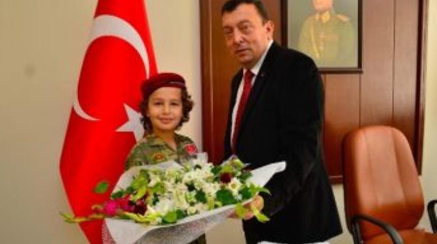 Yaşları K&uuml;&ccedil;&uuml;k, Y&uuml;rekleri B&uuml;y&uuml;k