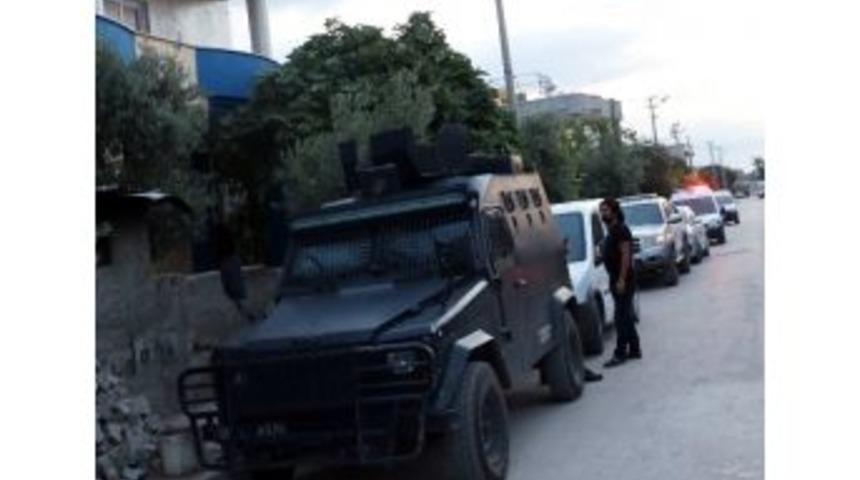 Adana&rsquo;da Ter&ouml;r Operasyonunda G&ouml;zaltına Alınan 12 Kişi Tutuklandı