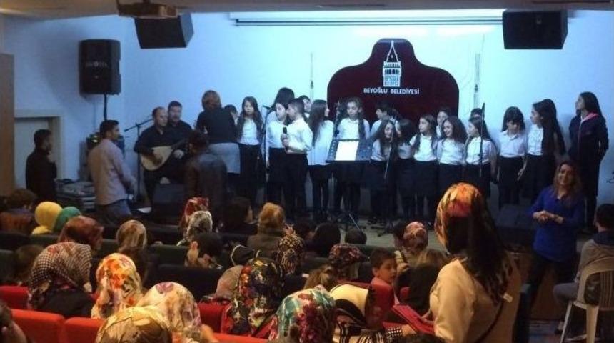 Okmeydanı&rsquo;nda Yılın Okuyucuları Sertifikalarını Aldı