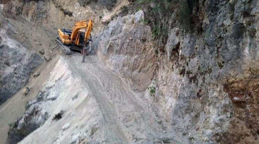 K&ouml;yceğiz&rsquo;de Orman Yolu&rsquo;nun Y&uuml;zde 80&rsquo;i Tamamlandı