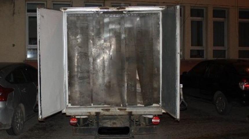 Edirne&rsquo;de 2 Ton 700 Kilogram Ka&ccedil;ak Et Ele Ge&ccedil;irildi