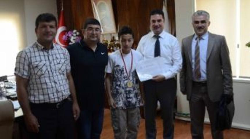 Ataşbak: &ldquo;gen&ccedil; Sporcularımız Bizi Gururlandırmaya Devam Ediyor&rdquo;