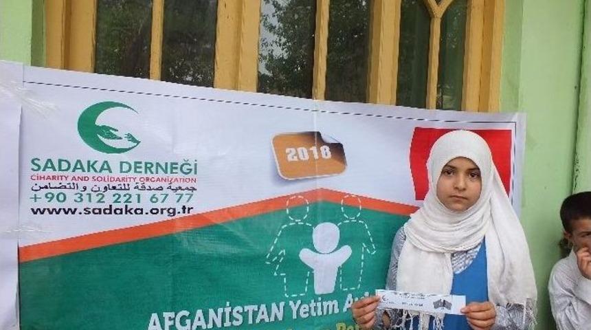 Yetimler Sadaka&rsquo;yla G&uuml;ld&uuml;