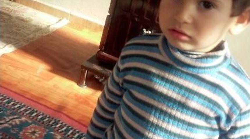 17 Yaşındaki S&uuml;r&uuml;c&uuml;n&uuml;n &Ccedil;arptığı &Ccedil;ocuk &Ouml;ld&uuml;