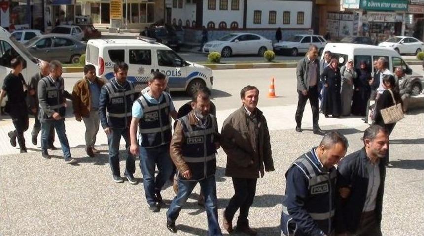 &Ccedil;orum&rsquo;da Paralel Yapı Operasyonu: 8 G&ouml;zaltı