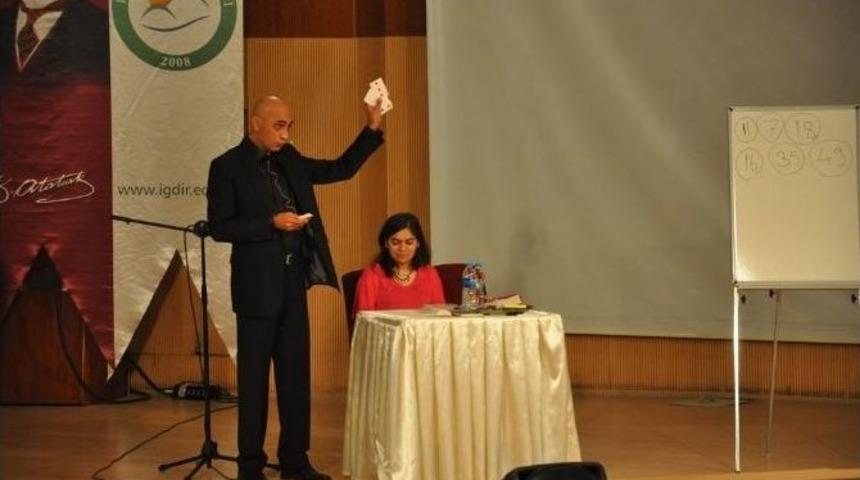 Iğdır &Uuml;niversitesi&rsquo;nde İll&uuml;zyon G&ouml;sterisi