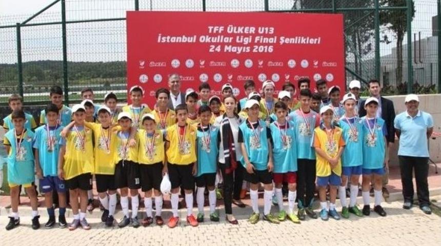 T&uuml;rkiye&rsquo;de İlk Defa D&uuml;zenlenen İstanbul 13 Yaş Okullar Ligi Tamamlandı