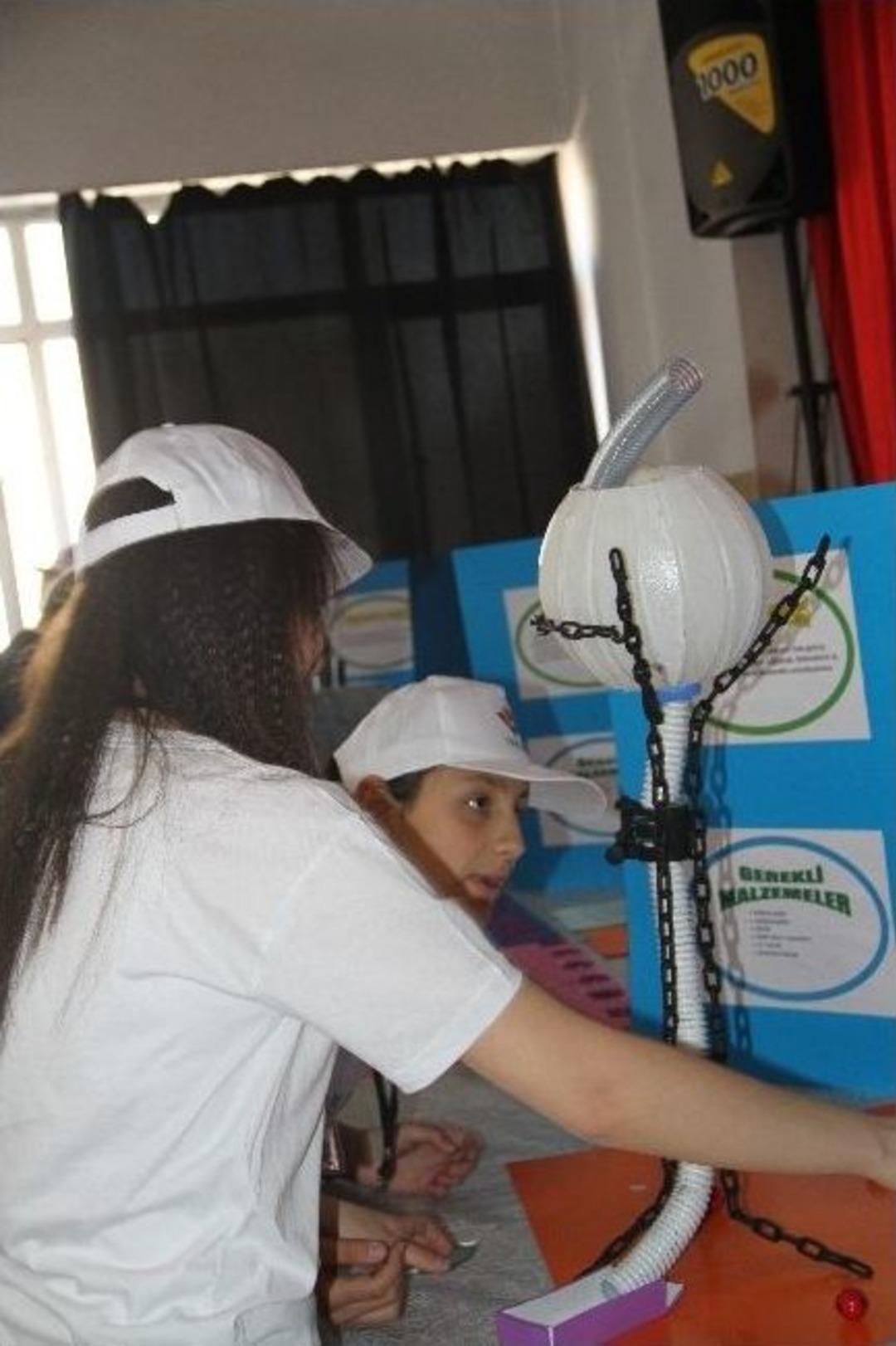 Ardahan&rsquo;da "4006 T&uuml;bitak" Bilim Fuarı