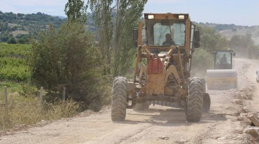 Yuntdağı&rsquo;nda &Uuml;&ccedil; Mahalle Birbirine Asfalt Yolla Bağlanacak