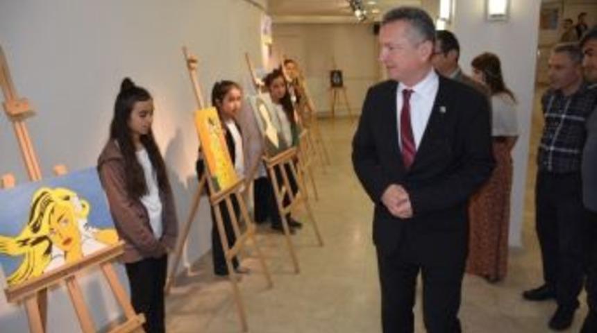 Kızılbel K&ouml;y&uuml; &Ouml;ğrencileri &rsquo;ben De Varım&rsquo; Adlı Resim Sergisini A&ccedil;tılar