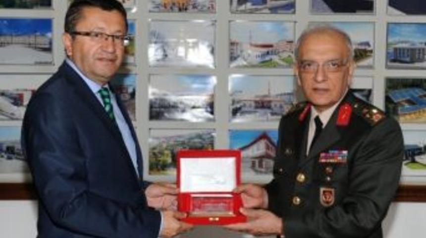 Korgeneral &Ouml;mer Pa&ccedil;&rsquo;tan Başkan Tiryaki&rsquo;ye Ziyaret