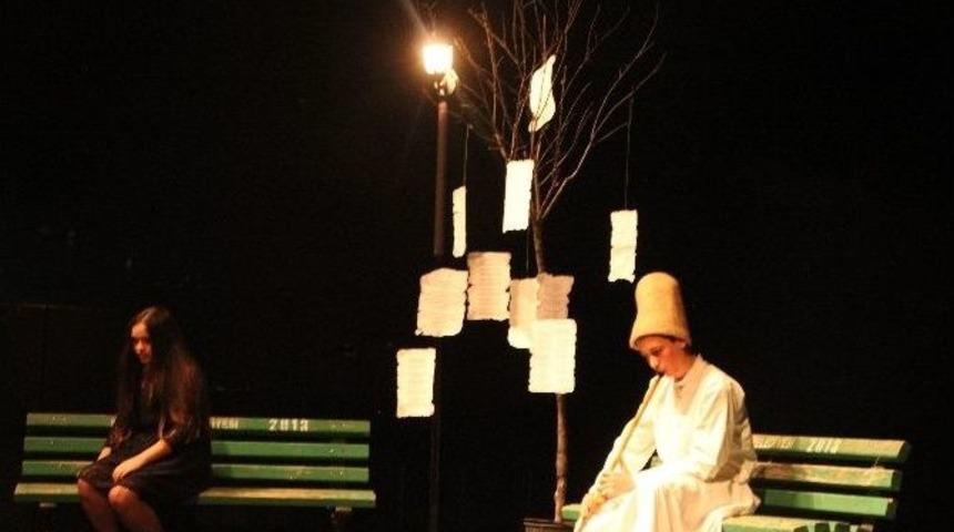 Bilecik&rsquo;te 700. Yıl İlk Ve Orta Okulundan Unutulmaz Şiir Dinletisi