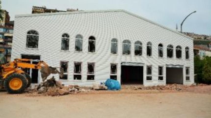 K&ouml;rfez&rsquo;de Yelkenler S&uuml;z&uuml;l&uuml;cek