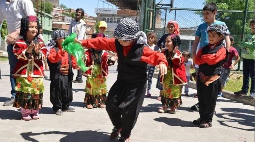 Zarokistanlarda Mayıs Şenlikleri D&uuml;zenlendi