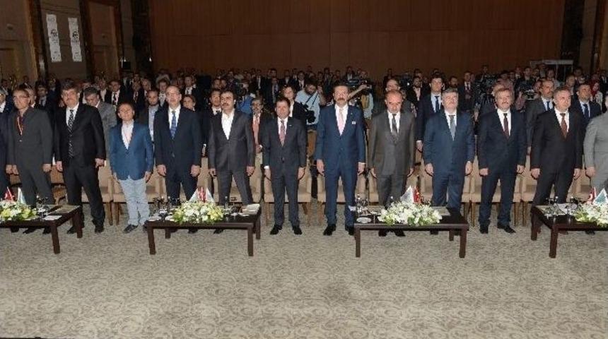 Hisarcıklıoğlu, &rsquo;4. Uluslararası Otomotiv Sekt&ouml;r&uuml;n&uuml;n Geleceği Ve &Ccedil;&ouml;z&uuml;m&uuml; İ&ccedil;in K&uuml;melenme Konferansı&rsquo;na Katıldı