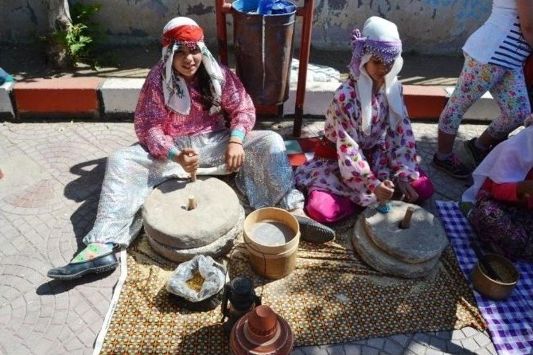 Ayvalık&rsquo;ta &ldquo;anadolu&rsquo;da Bir K&ouml;y&uuml;n G&uuml;nl&uuml;ğ&uuml;&rdquo; Etkinliği
