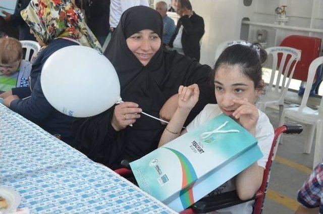 &Ouml;ğrenciler, Feribot Gezisiyle Moral Buldu 1