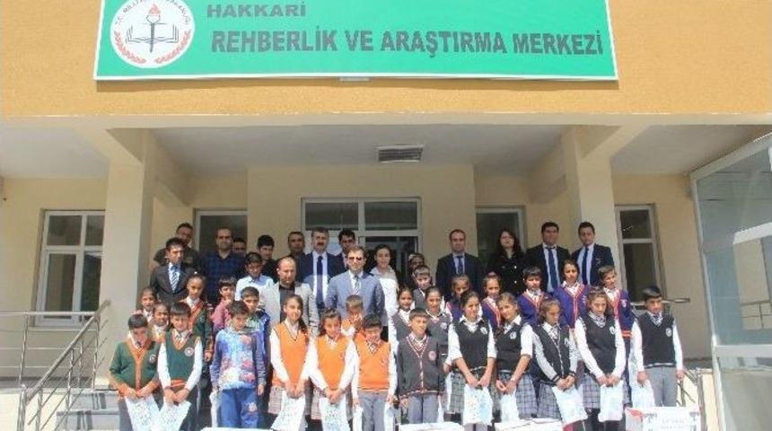 Kocaeli B&uuml;y&uuml;kşehir Belediyesinden Hakkari&rsquo;ye Kitap