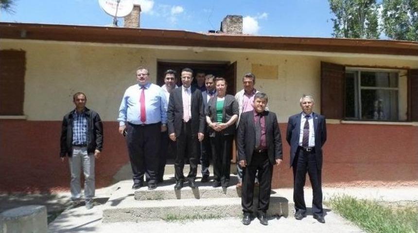 Kaymakam Akpay Hamidiye K&ouml;y&uuml;n&uuml;n Sorunlarını Dinledi
