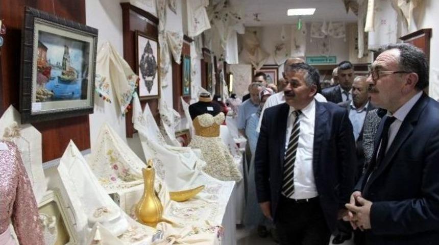 Arifiye Halk Eğitim Merkezinden Muhteşem Yılsonu Sergisi