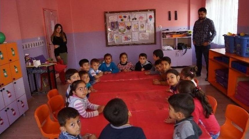 Cizre&rsquo;de 3-6 Yaş &Ccedil;ocuk Bakımı Ve Oyun Odası Gelişimsel Etkinliği Kursu A&ccedil;ıldı