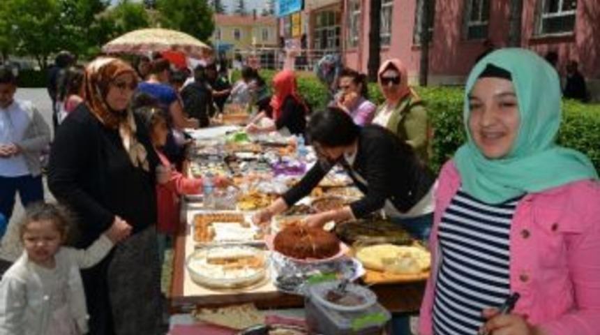 Kulu&rsquo;da Yardıma Muhta&ccedil; &Ouml;ğrencilere Kermes