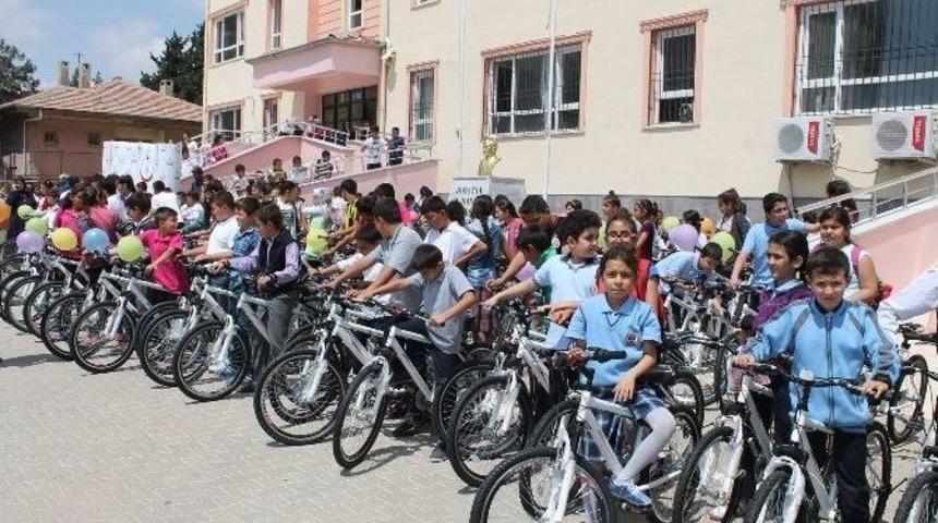 243 Bisiklet Dağıtıldı