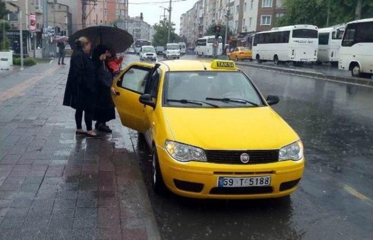 Tekirdağ’da Yağmur Hayatı Olumsuz Etkiledi G4