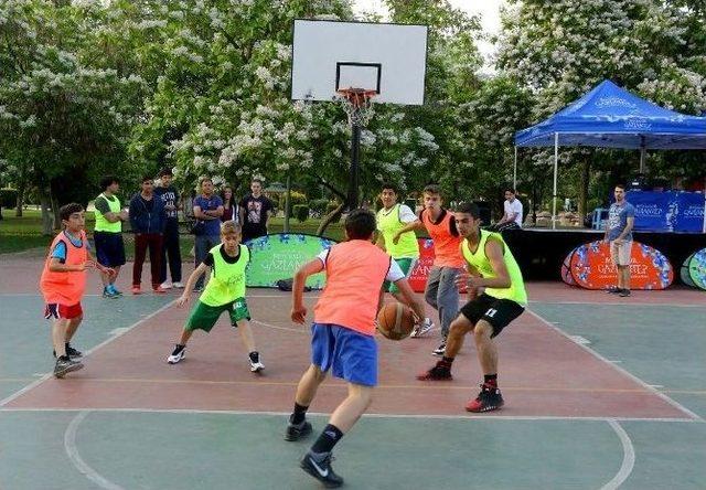 Gaziantep’teki 12. Sokak Basketboluna Rekor Katılım