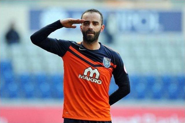 Semih Şentürk’ten Başakşehir’e Veda