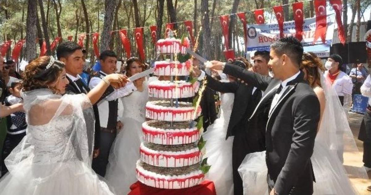 Aydın&rsquo;da Polis Romanlara D&uuml;ğ&uuml;n Yaptı