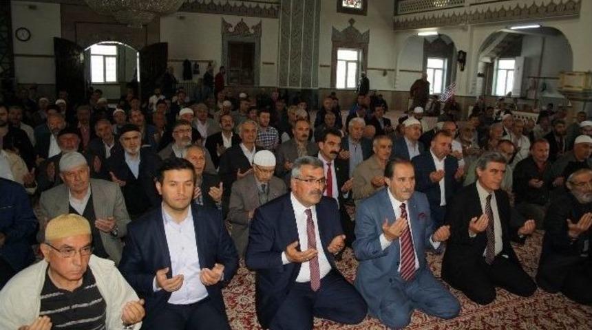 Sesob Şehitler İ&ccedil;in Mevlit Okuttu