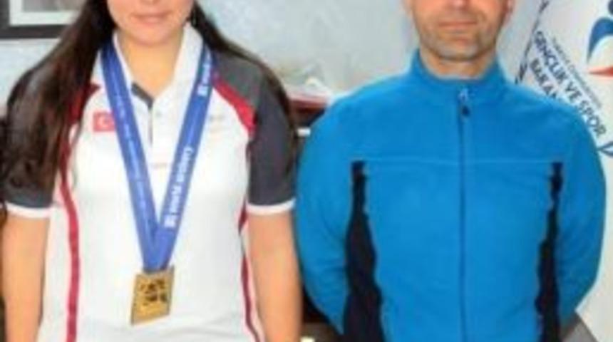 Aleyna Ak&ccedil;ınar Fetih Kupası&rsquo;nda