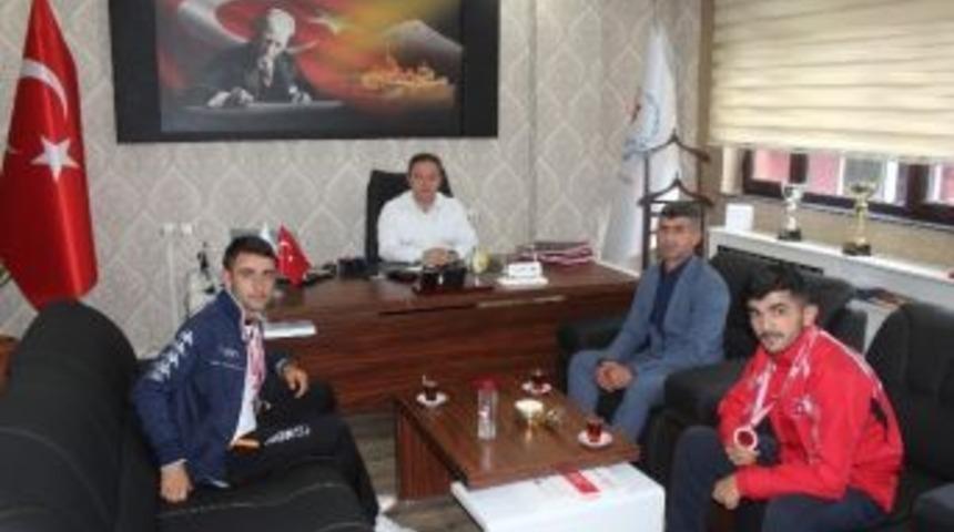 Ağrılı Sporcuların Kick Boks Başarısı