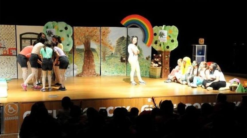 Mimar Sinan Mesleki Ve Teknik Anadolu Lisesi Tiyatrosu&rsquo;na Yoğun İlgi