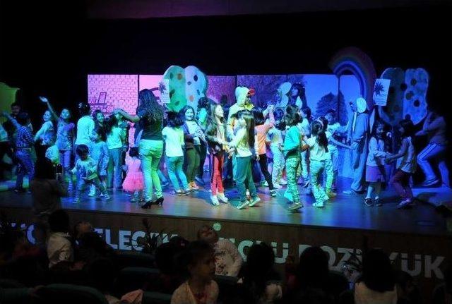 Mimar Sinan Mesleki Ve Teknik Anadolu Lisesi Tiyatrosu&rsquo;na Yoğun İlgi 1